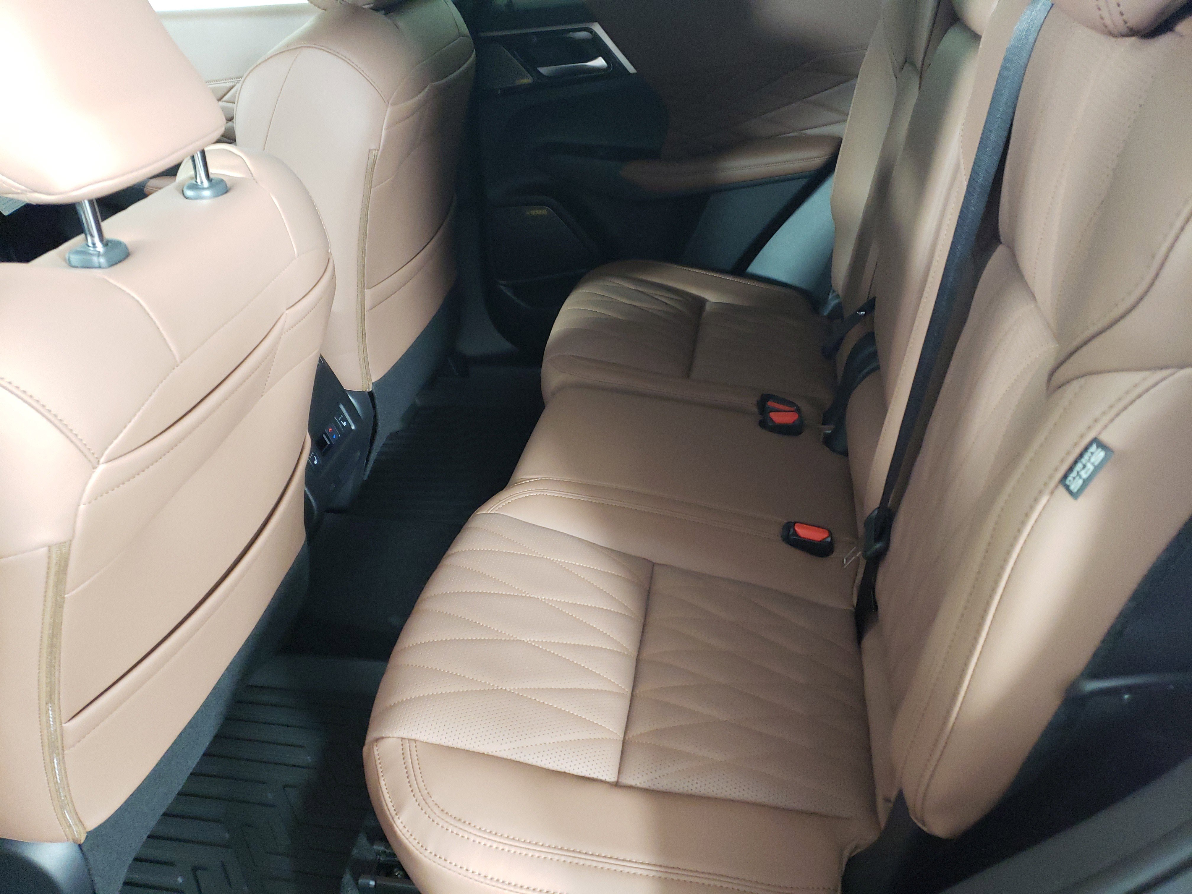 New 2025 Mitsubishi Outlander SEL image 11