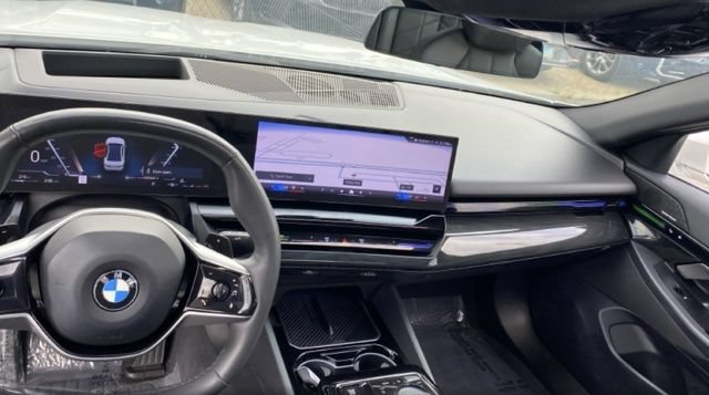 Certified 2024 BMW 530i xDrive AWD/4WD image 2