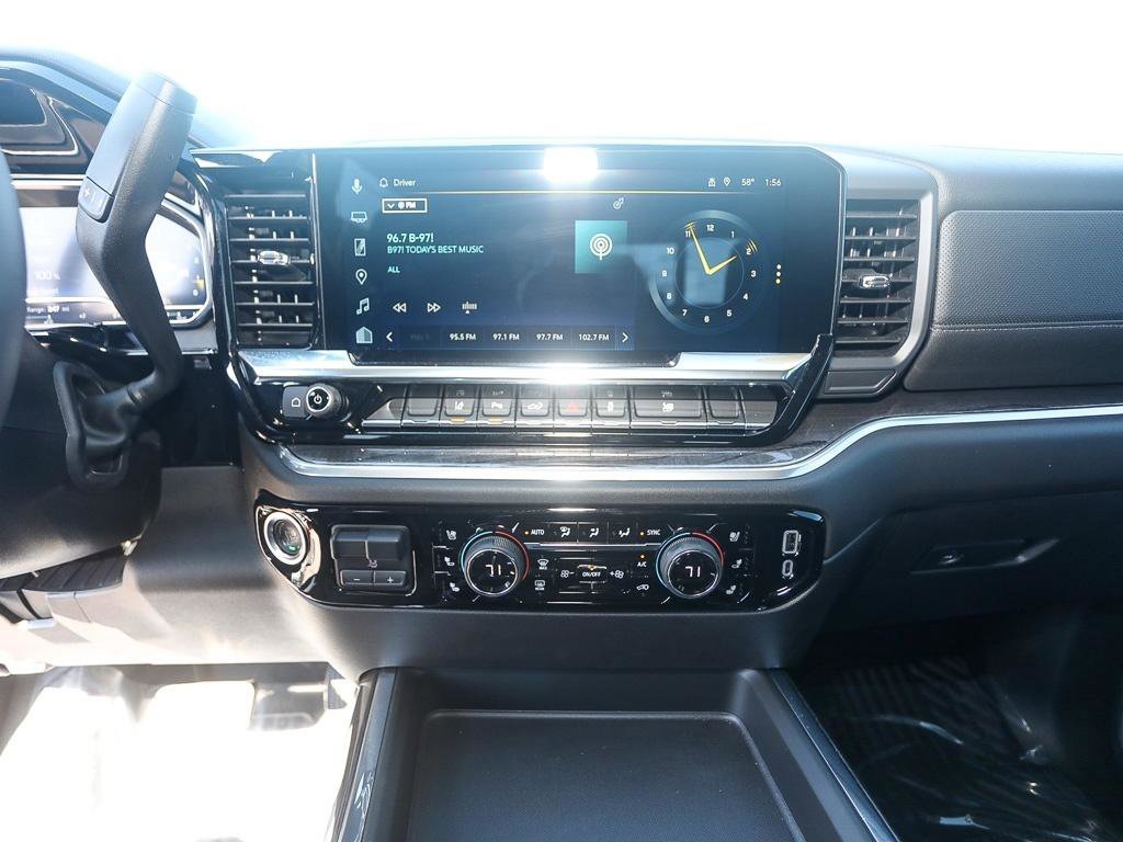 Used 2025 Chevrolet Silverado 2500 LTZ w/ LTZ Premium Package image 17