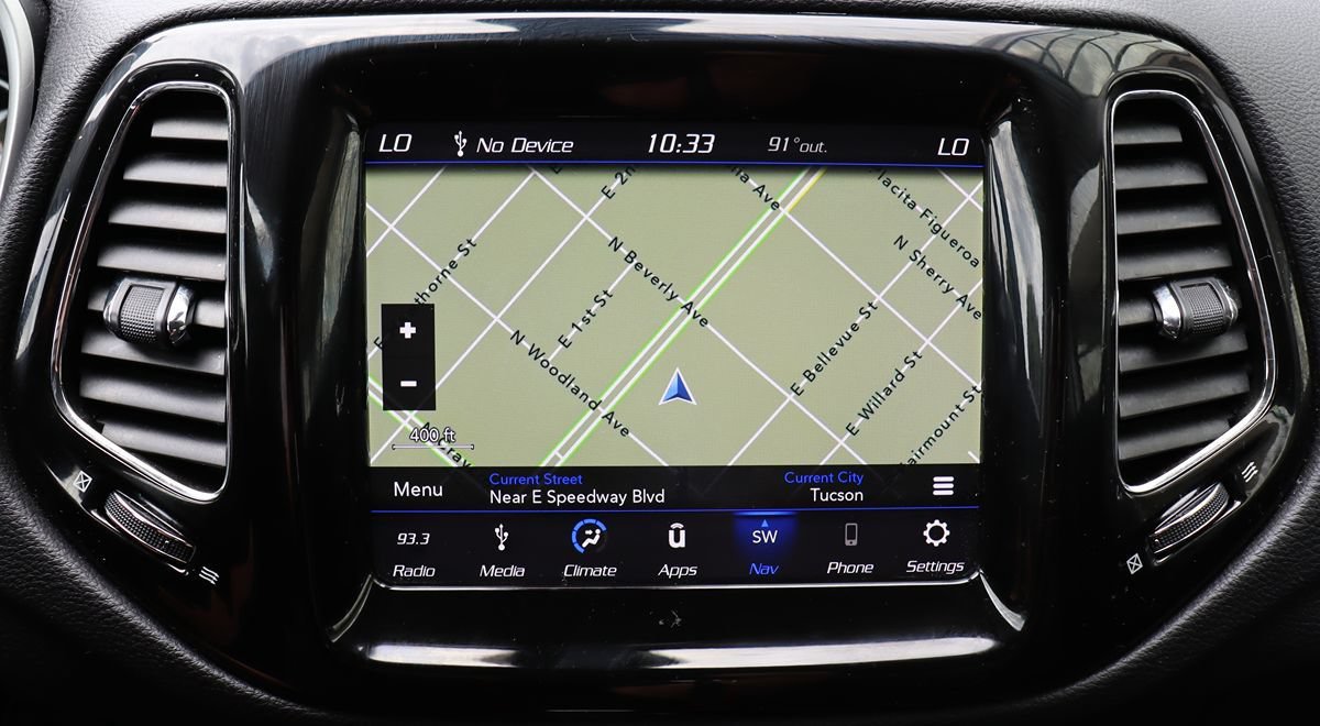 Used 2019 Jeep Compass Latitude FWD image 48