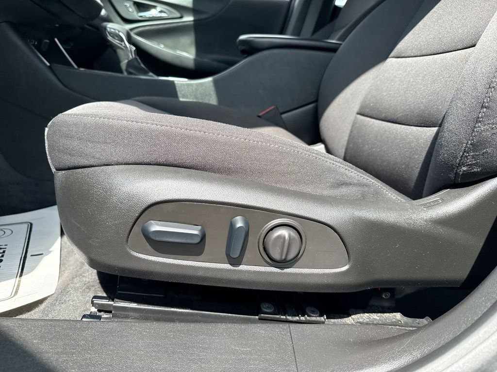 Used 2024 Chevrolet Malibu LT FWD image 12
