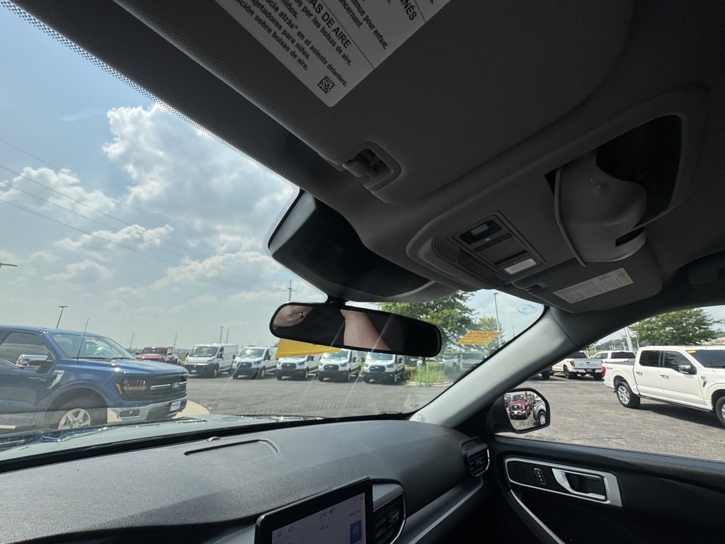 Used 2023 Ford Explorer XLT w/ Equipment Group 202A image 29