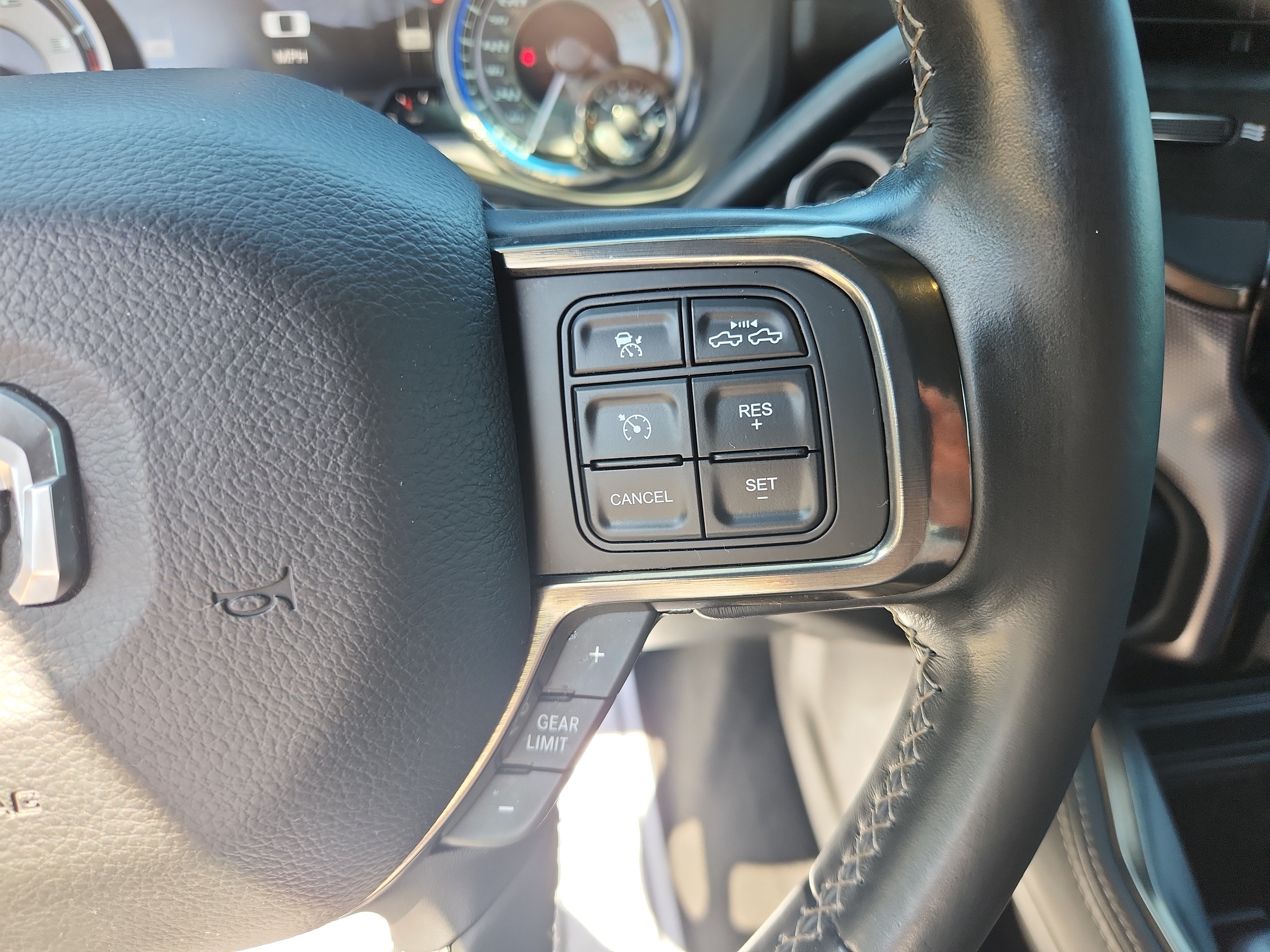 Used 2021 RAM 2500 Limited AWD/4WD image 19