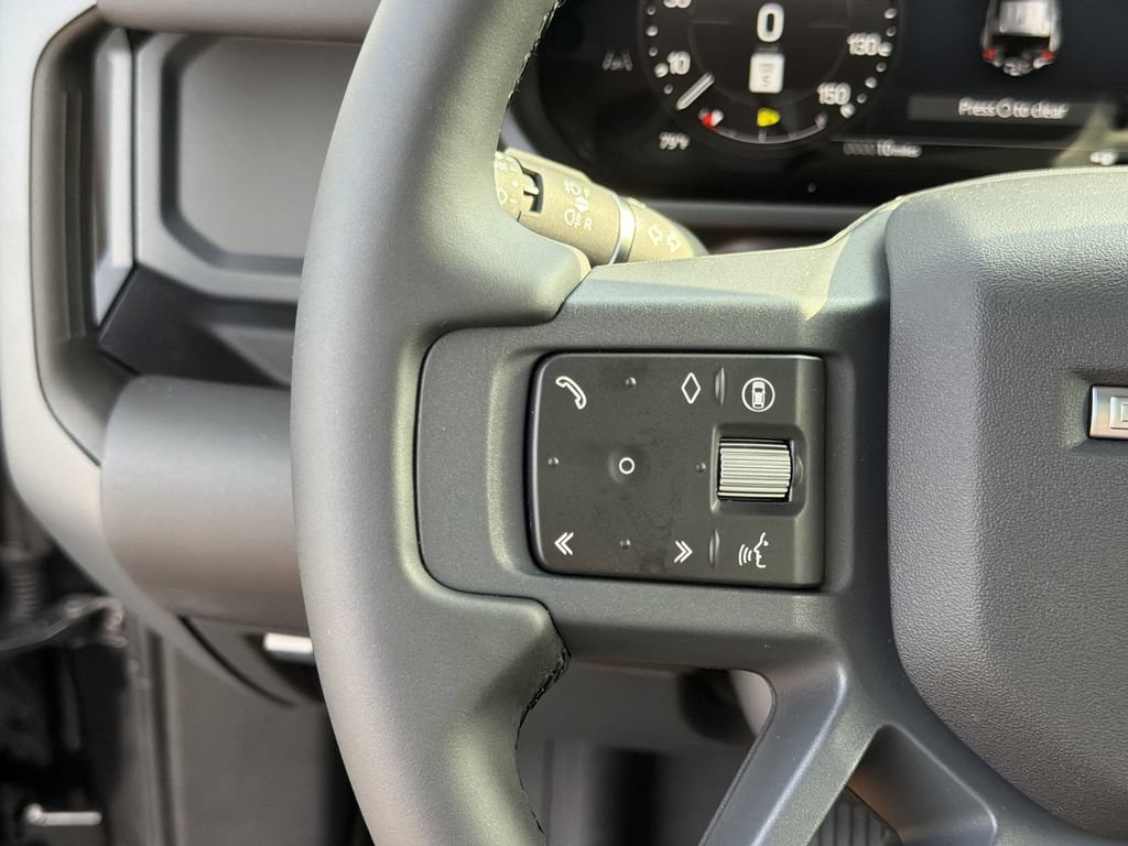 New 2026 Land Rover Defender 110 X-Dynamic SE AWD/4WD image 23
