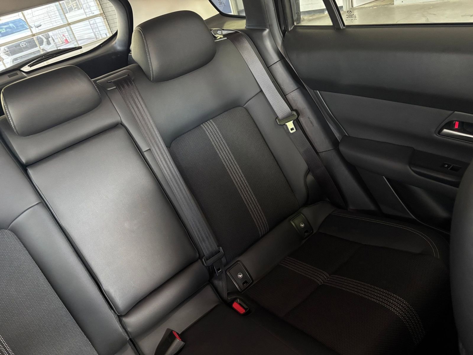 Used 2025 MAZDA CX-50 AWD 2.5 S w/ Preferred Package image 37
