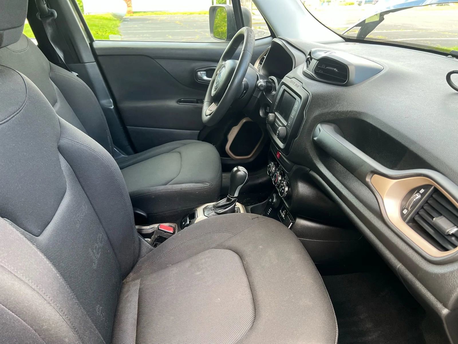 Used 2016 Jeep Renegade Sport w/ Power & Air Group image 20