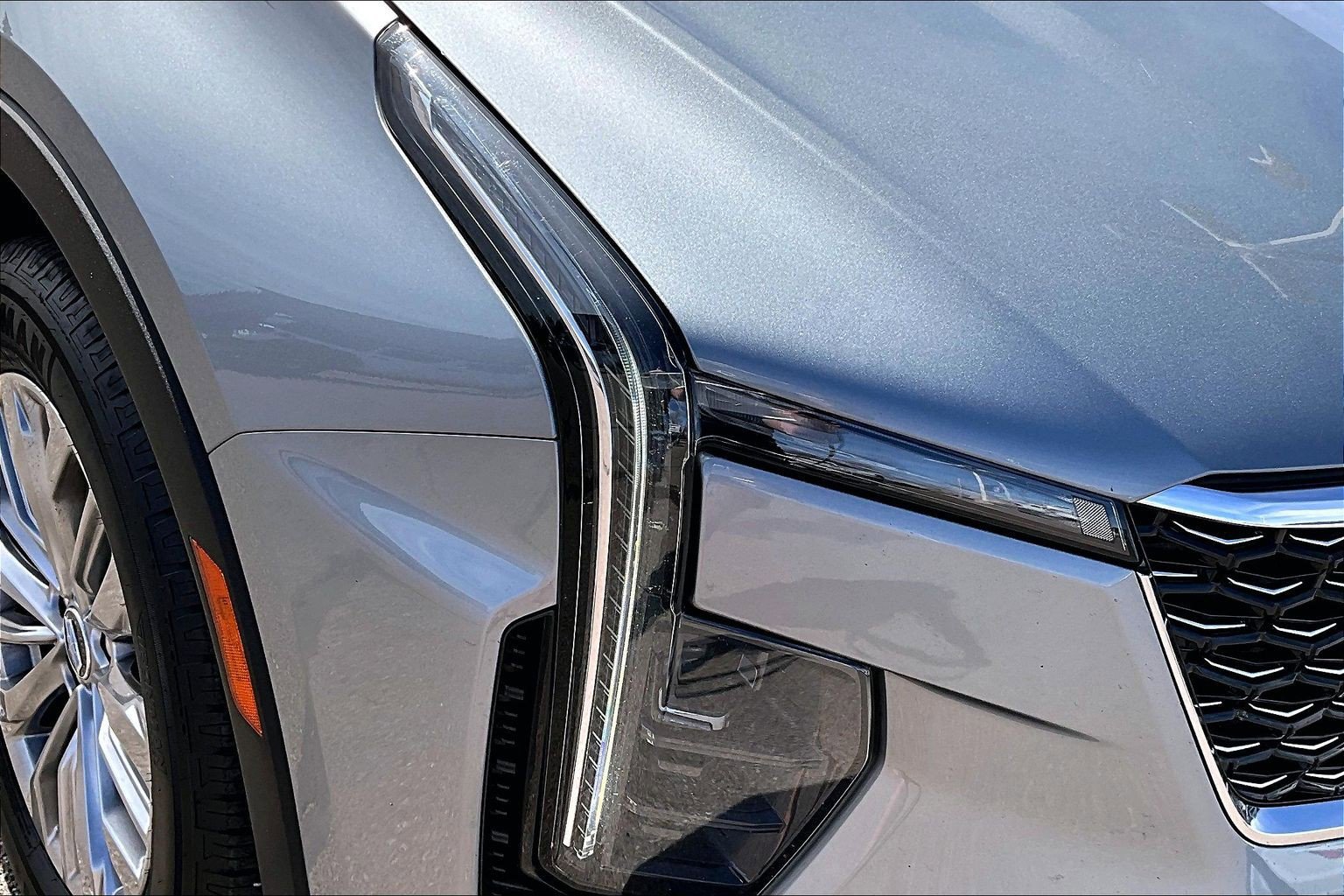 Used 2024 Cadillac XT4 Premium Luxury image 32