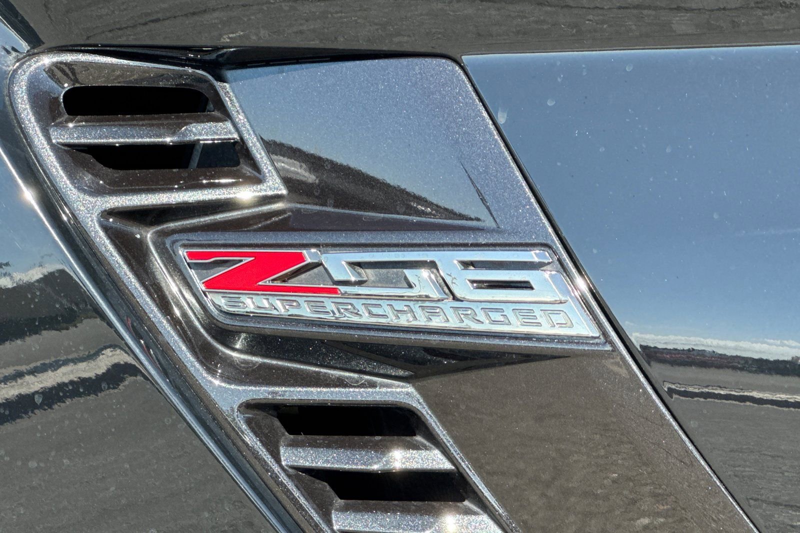 Used 2018 Chevrolet Corvette Z06 RWD image 46