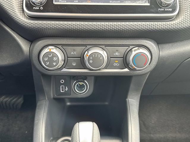Certified 2025 Nissan Kicks Play S image 32