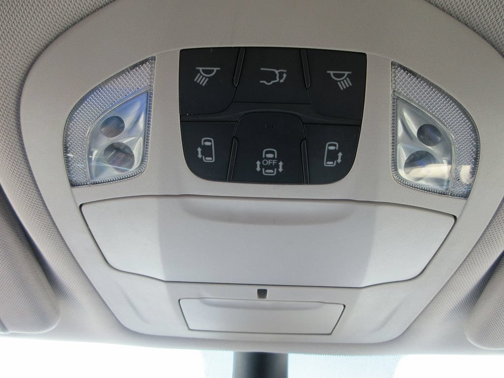 Used 2024 Chrysler Pacifica Touring-L FWD image 30