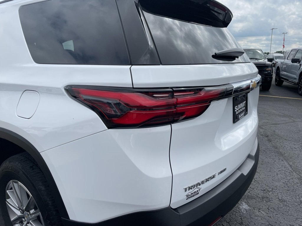 Used 2023 Chevrolet Traverse LT image 27