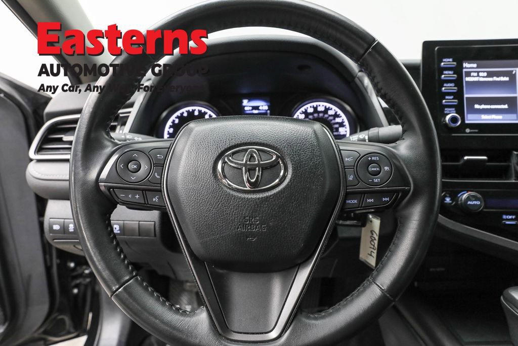 Used 2024 Toyota Camry SE image 13