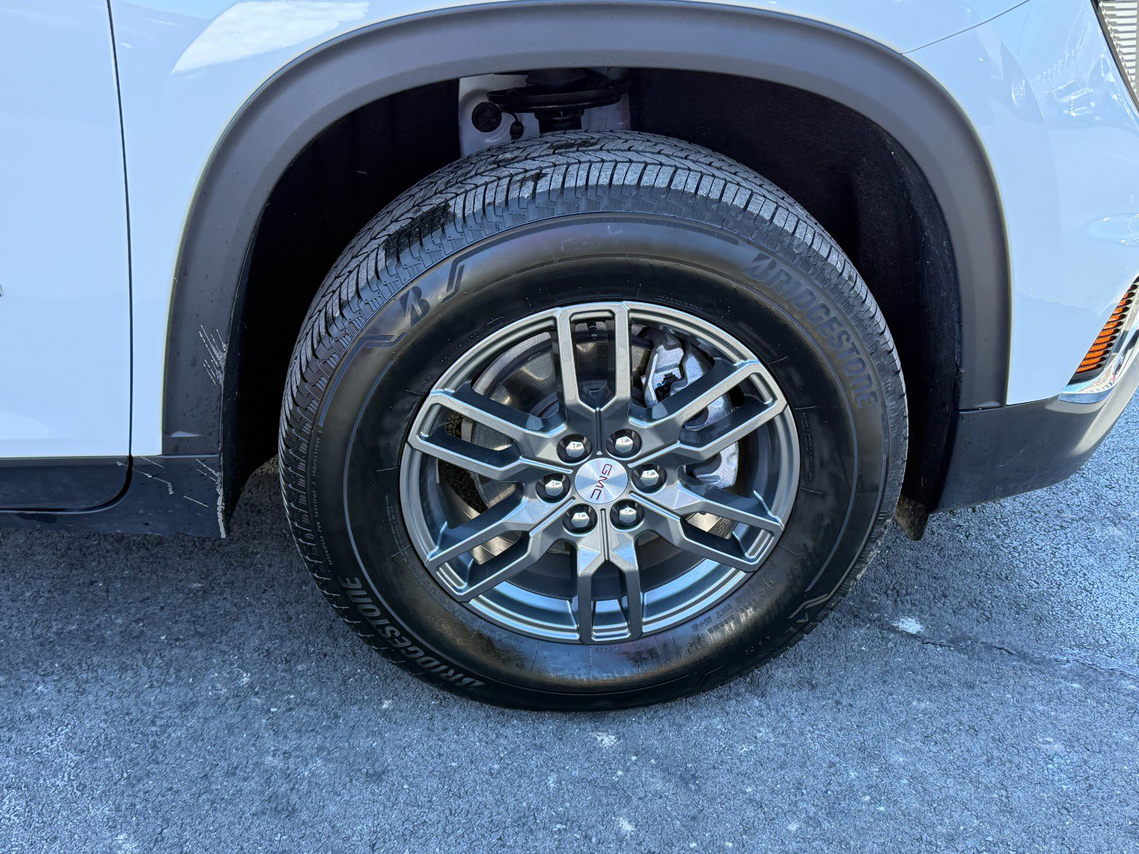 Used 2025 GMC Acadia Elevation image 12