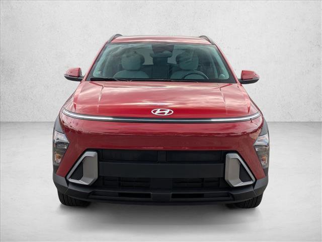Used 2025 Hyundai Kona SEL image 2
