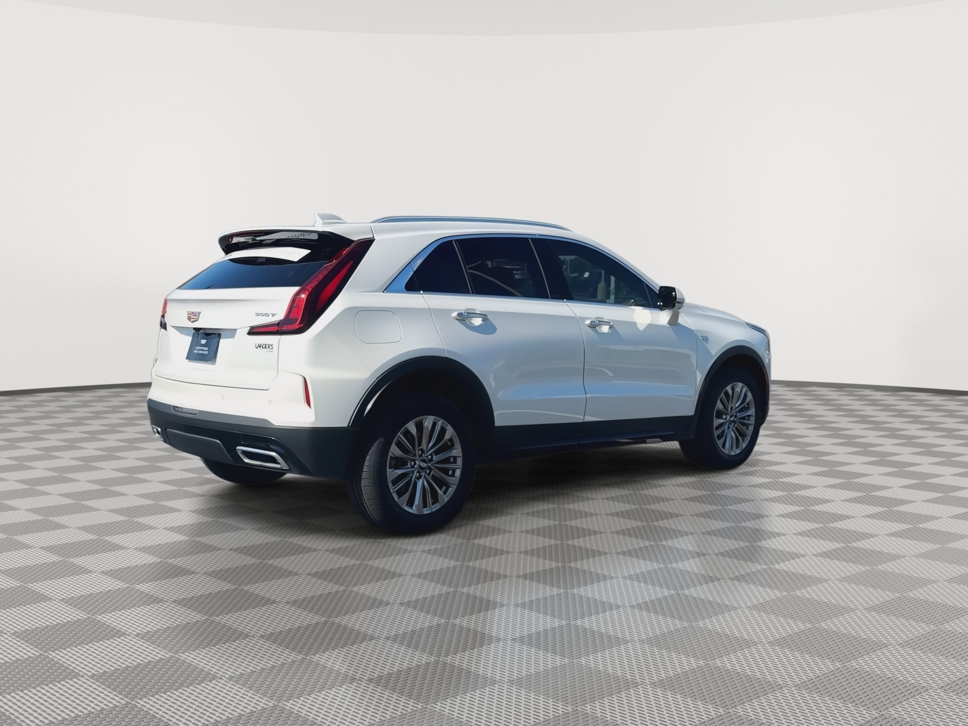 Used 2025 Cadillac XT4 Premium Luxury w/ Technology Package FWD image 8