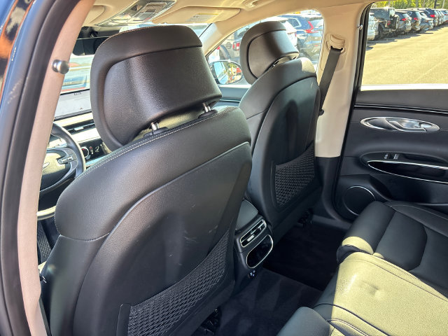 Used 2025 Genesis GV70 2.5T AWD/4WD image 9