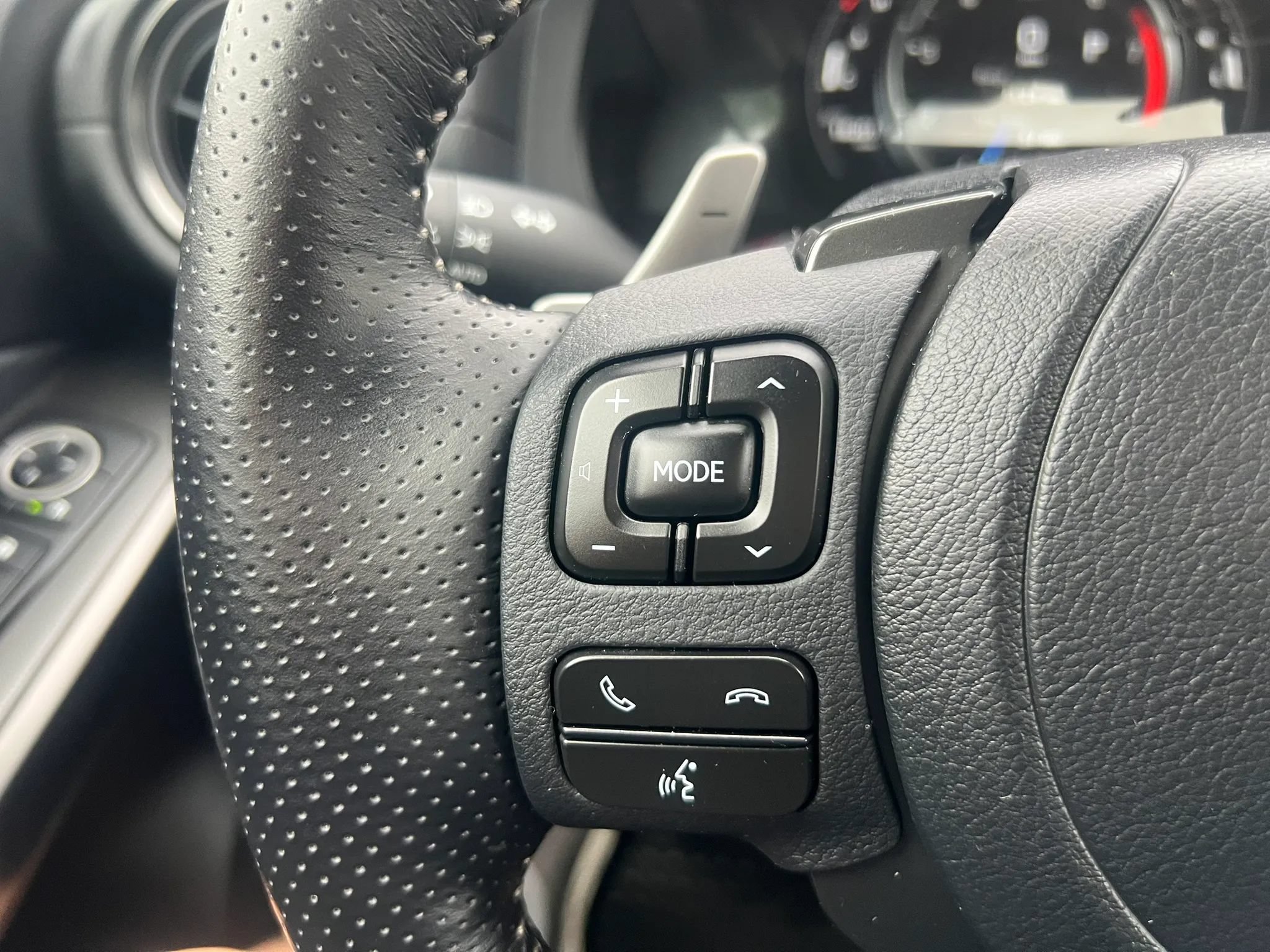 Used 2023 Lexus IS 350 F Sport AWD/4WD image 18