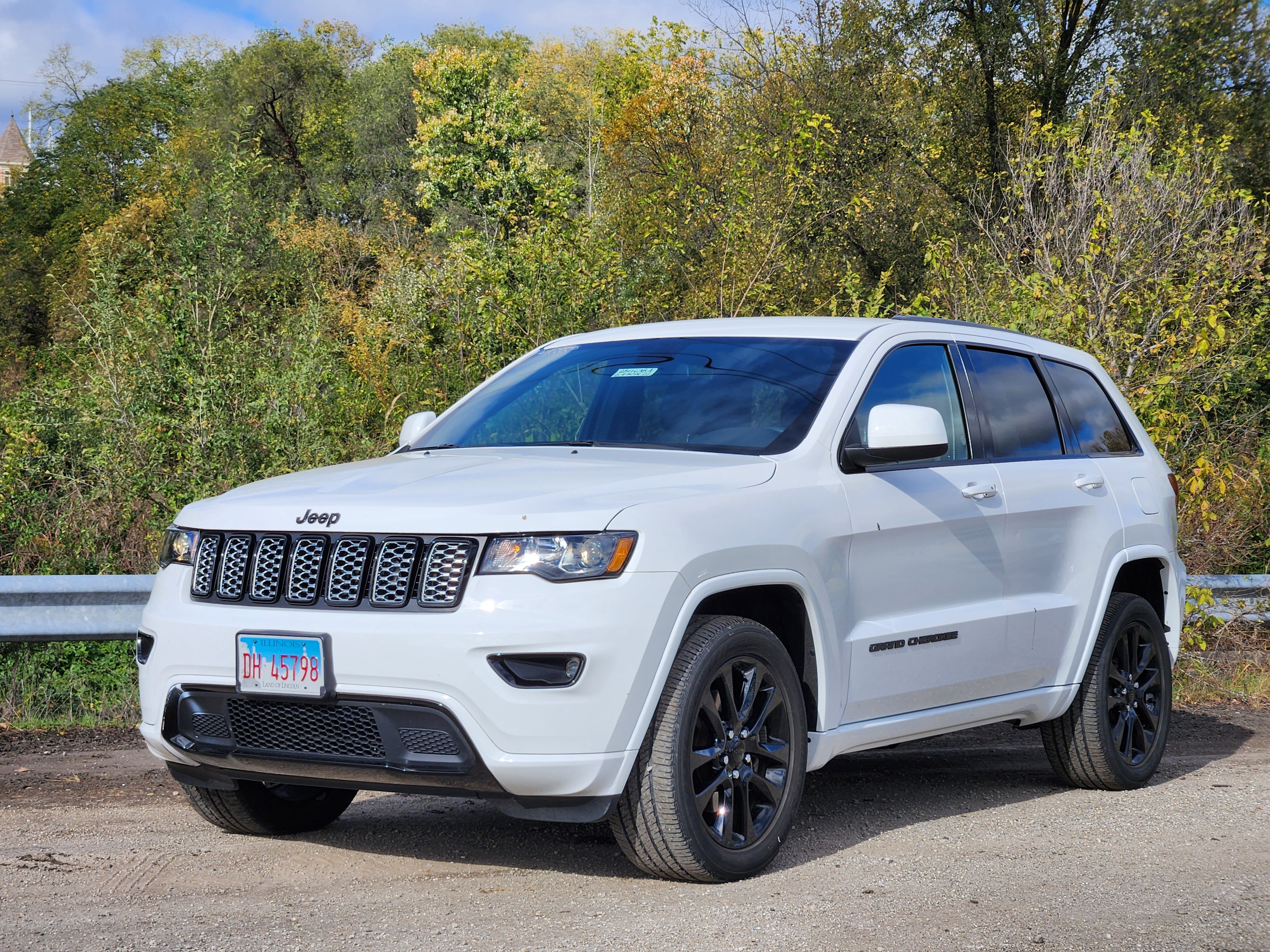 Used 2021 Jeep Grand Cherokee Laredo X image 12