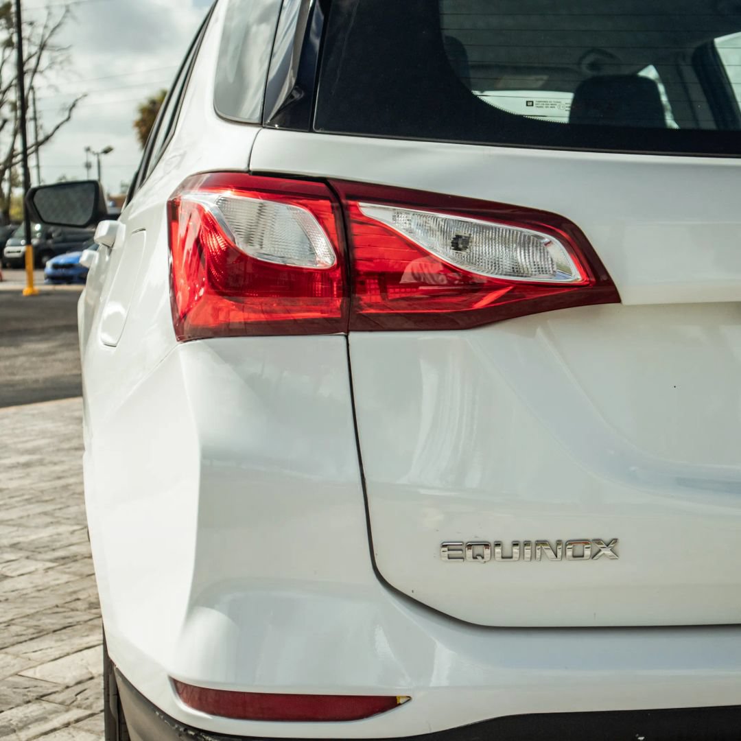 Used 2020 Chevrolet Equinox LS FWD image 17