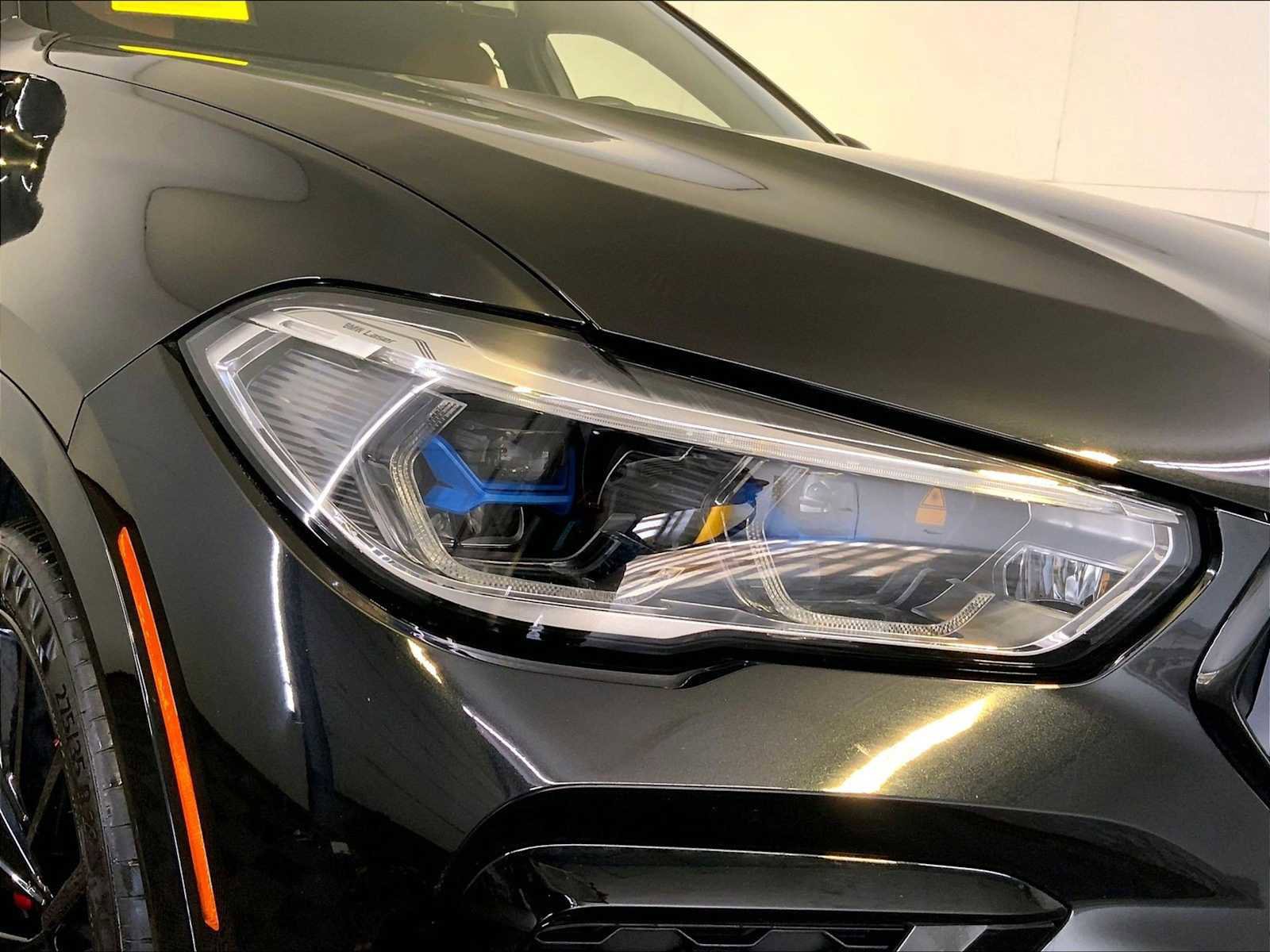 Used 2022 BMW X6 M50i w/ Executive Package image 12