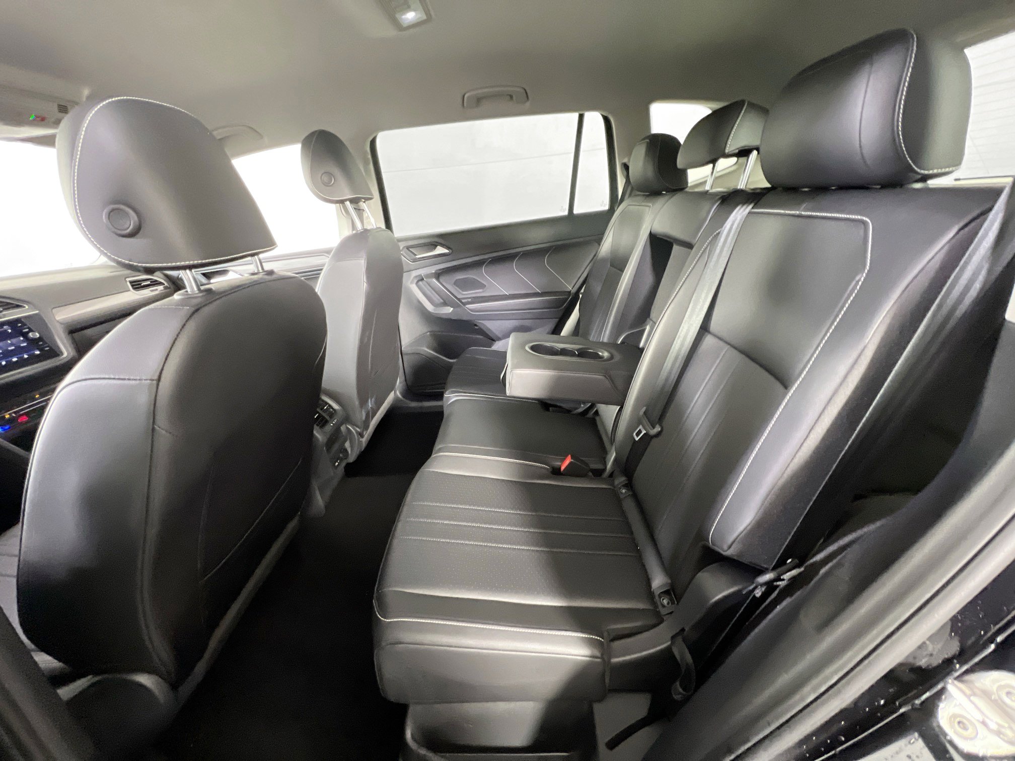 Used 2022 Volkswagen Tiguan SE AWD/4WD image 23