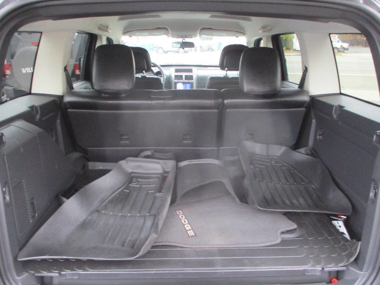 Used 2011 Dodge Nitro Heat image 26