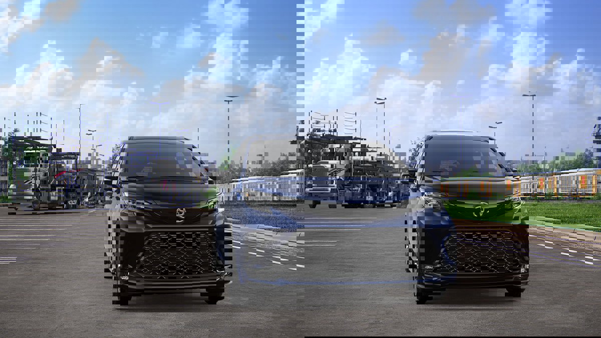 New 2026 Toyota Sienna XSE image 16