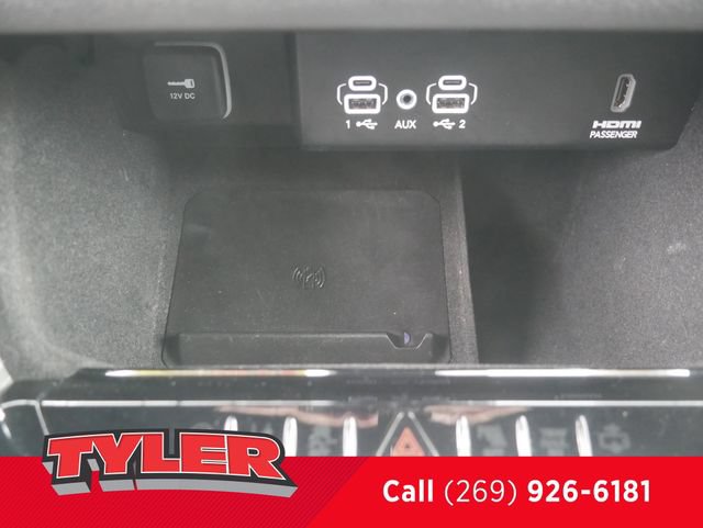 Used 2022 Jeep Wagoneer Series III w/ Premium Group I AWD/4WD image 30