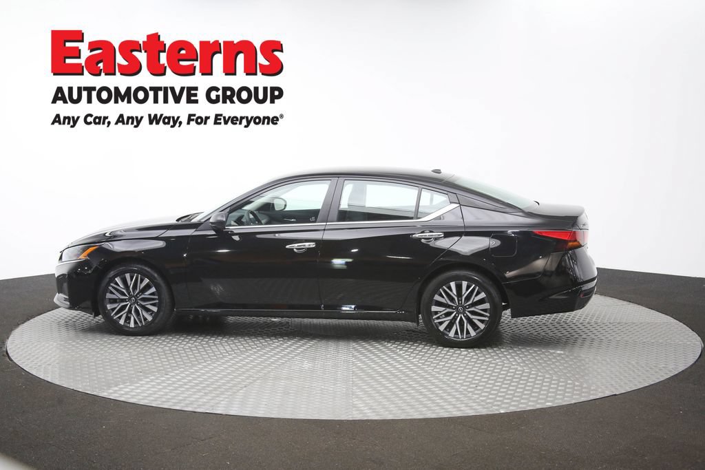 Used 2025 Nissan Altima 2.5 SV FWD image 61
