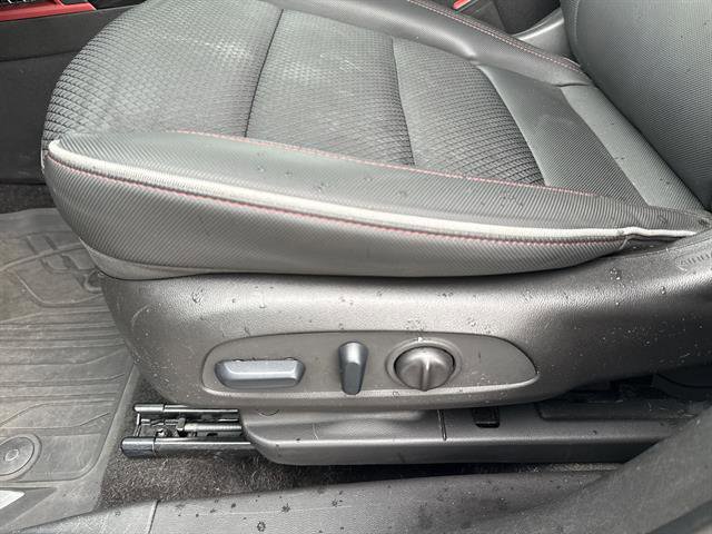 Certified 2023 Chevrolet TrailBlazer RS w/ Sun and Liftgate Package AWD/4WD image 14
