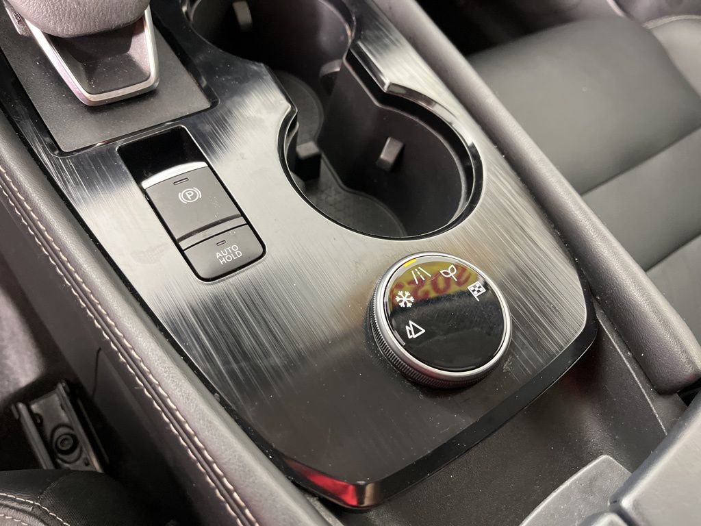 Used 2023 Nissan Rogue SL image 34