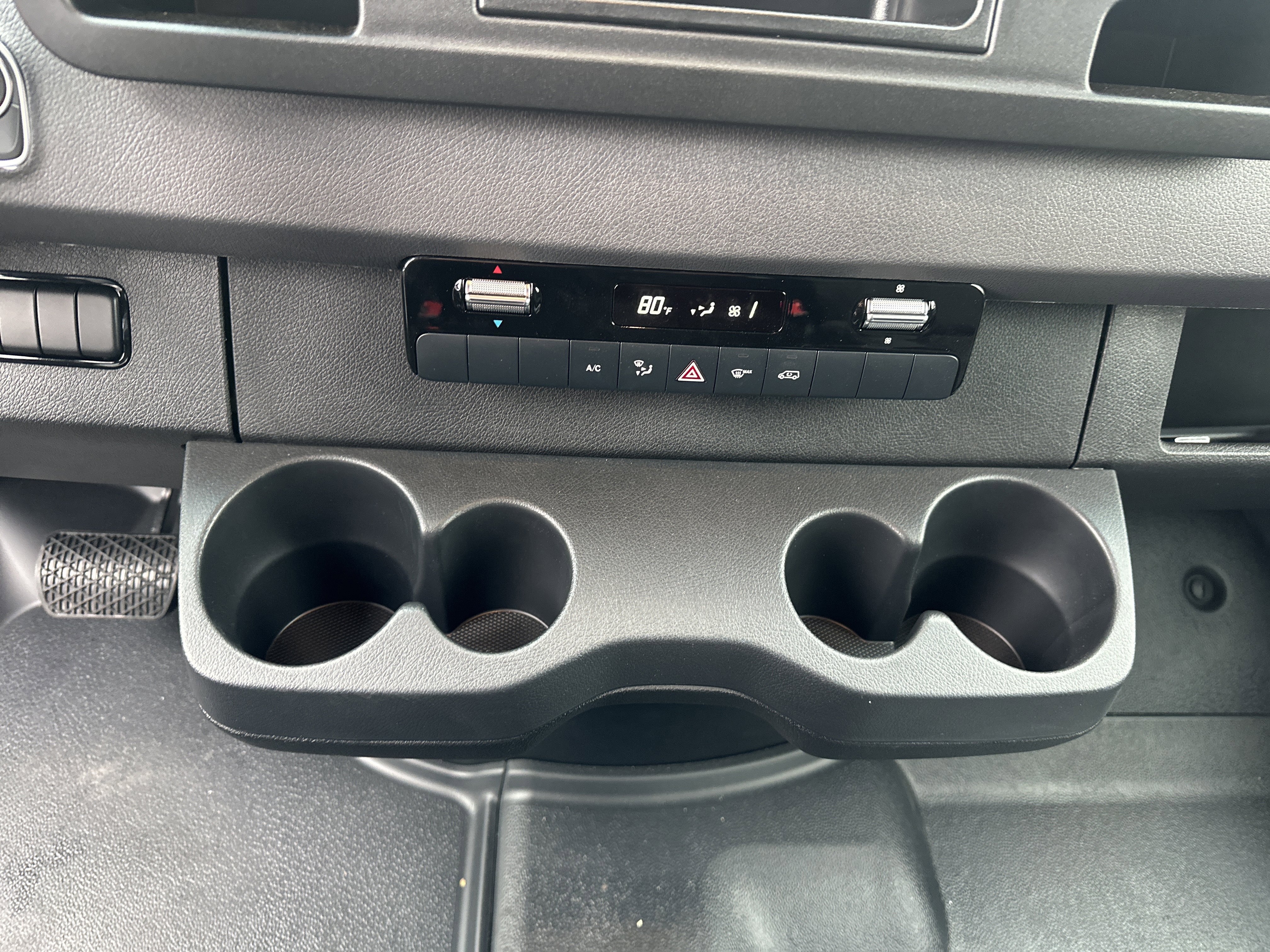 Used 2025 Mercedes-Benz Sprinter 2500 image 20