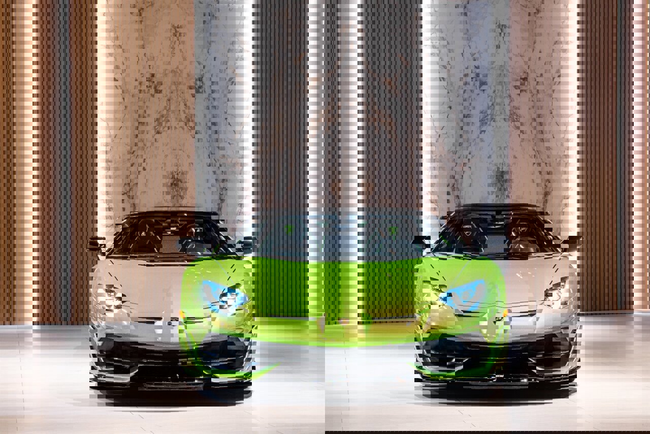 Used 2021 Lamborghini Aventador SVJ image 2