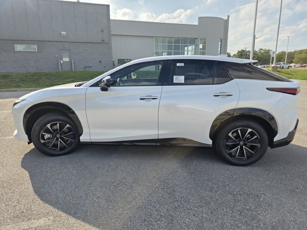 New 2026 Lexus RZ 450e AWD image 5