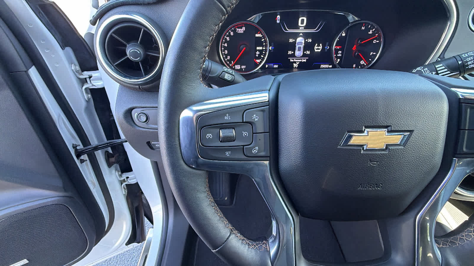 Used 2022 Chevrolet Blazer Premier w/ Enhanced Convenience Package AWD/4WD image 19