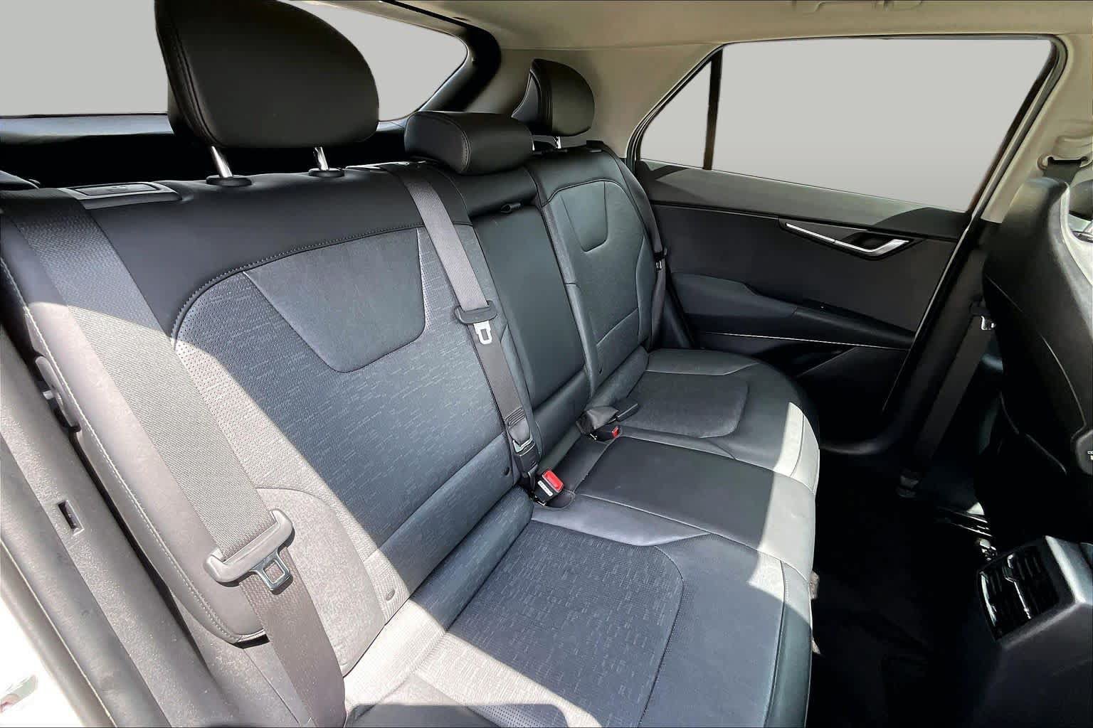 Certified 2023 Kia Niro Wave FWD image 18