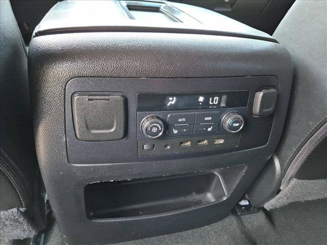Used 2018 GMC Yukon XL SLT w/ Open Road Package AWD/4WD image 18