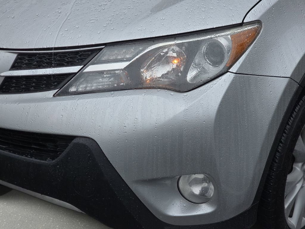 Used 2013 Toyota RAV4 Limited image 35