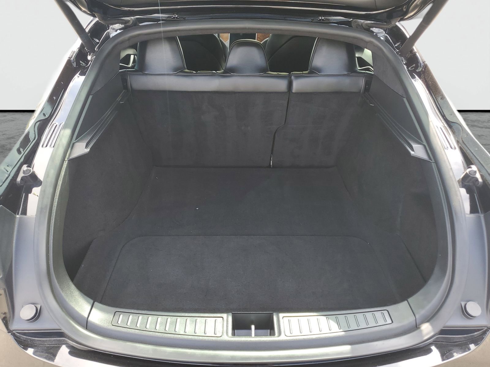 Used 2021 Tesla Model S Long Range Plus image 8