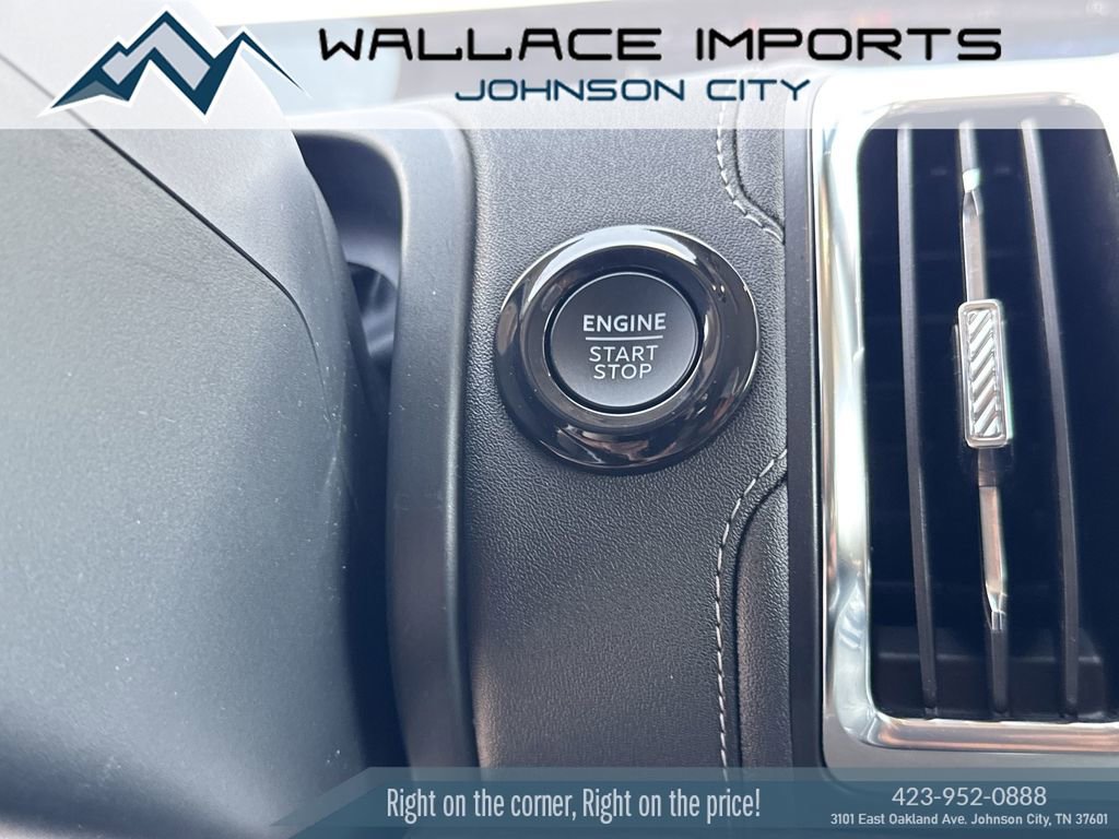 Used 2025 Ford Expedition Platinum AWD/4WD image 22