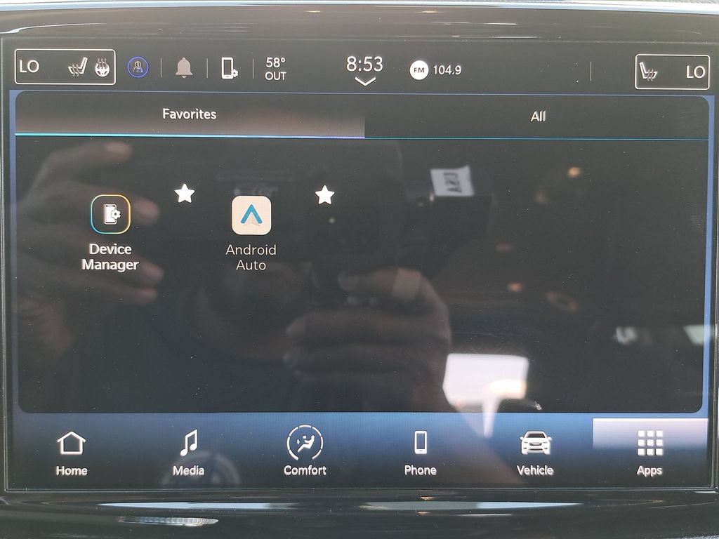Used 2023 Chrysler Pacifica Touring FWD image 27