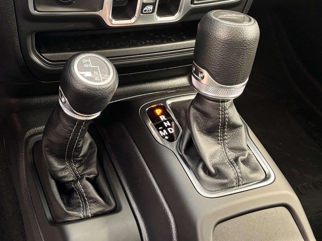 New 2026 Jeep Gladiator Sport AWD/4WD image 18