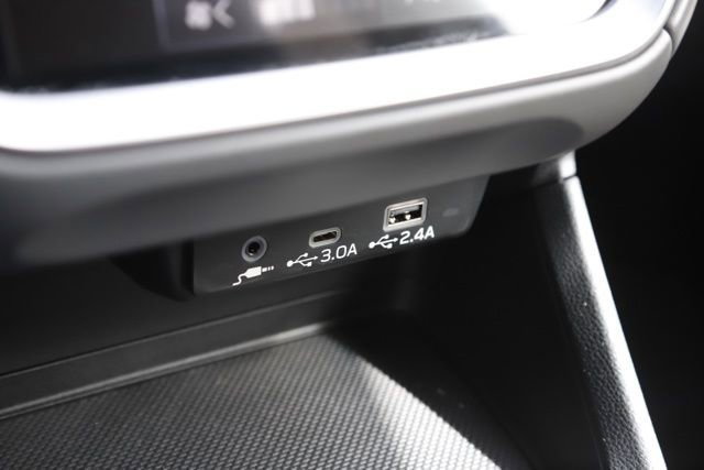 Certified 2025 Subaru Crosstrek 2.0i Premium image 30
