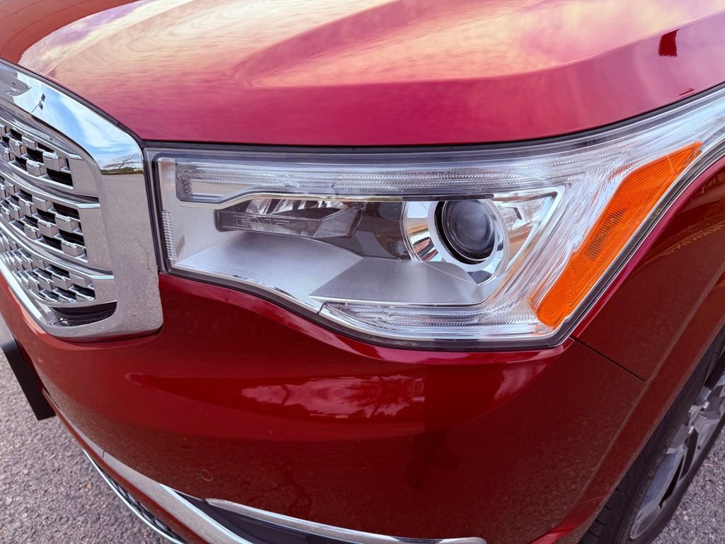 Used 2019 GMC Acadia Denali image 16