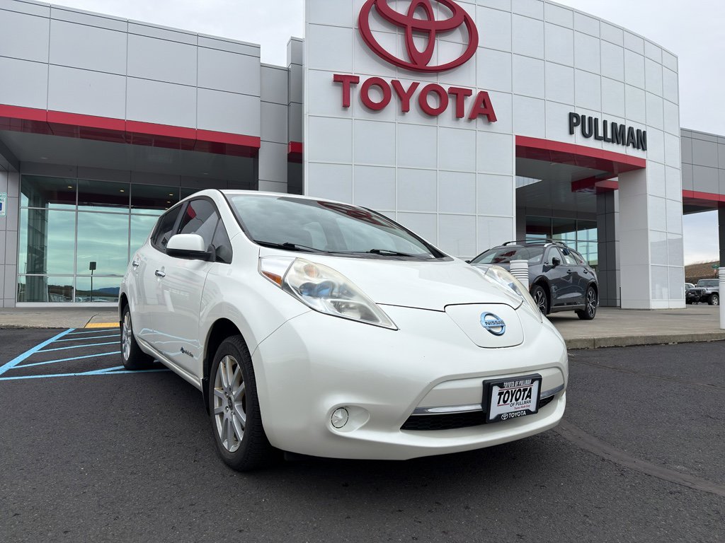 Used 2016 Nissan Leaf SV image 1