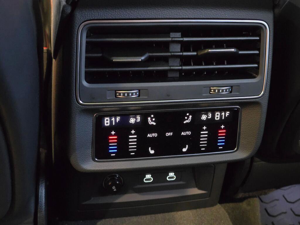 New 2026 Audi RS Q8 performance image 15