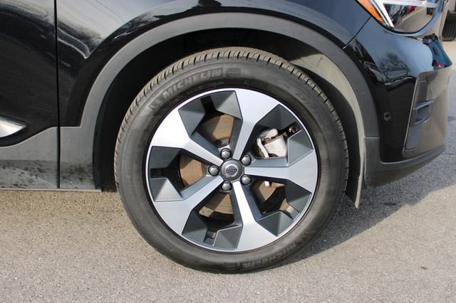 Used 2025 Volvo XC40 B5 Plus AWD/4WD image 36