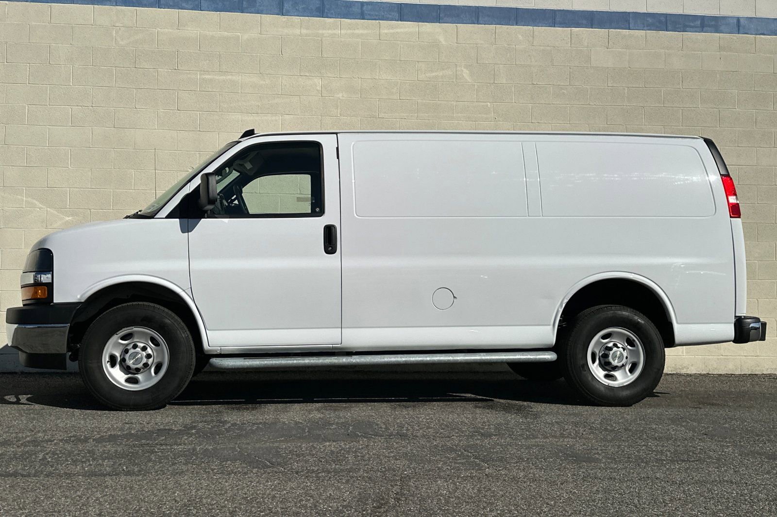 Certified 2024 Chevrolet Express 2500 w/ Driver Convenience Package image 7
