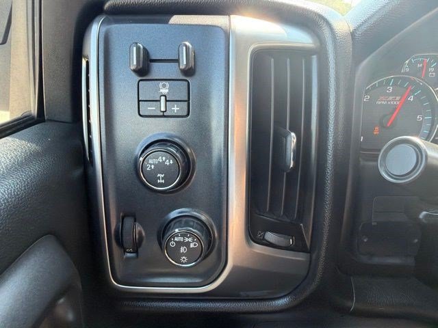 Used 2017 Chevrolet Silverado 1500 LT w/ All Star Edition AWD/4WD image 26