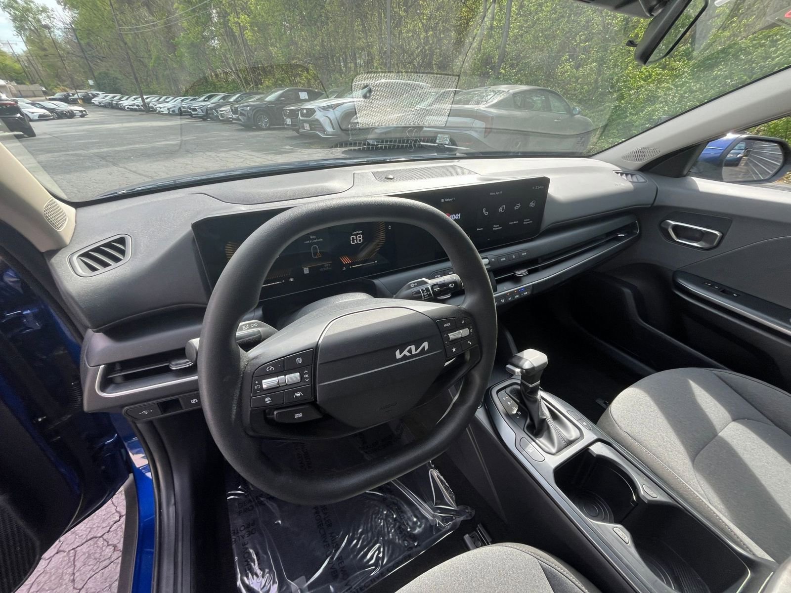 Used 2025 Kia K4 FWD image 29